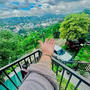 Hotel View, Kandy